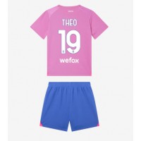 Koszulka piłkarska AC Milan Theo Hernandez #19 Strój Trzeci dla dzieci 2023-24 tanio Krótki Rękaw (+ Krótkie spodenki)